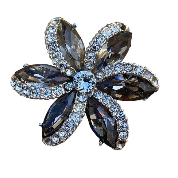 Vintage Silver and Black Flower Brooch - Picture 3 of 12